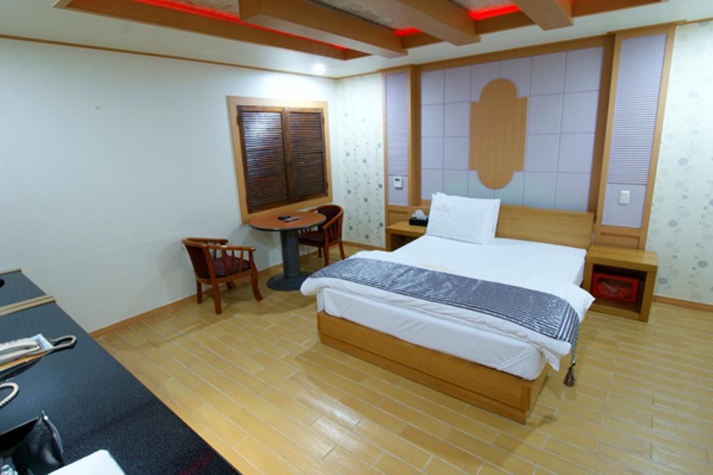 Goryeo Hotel Andong Bagian luar foto